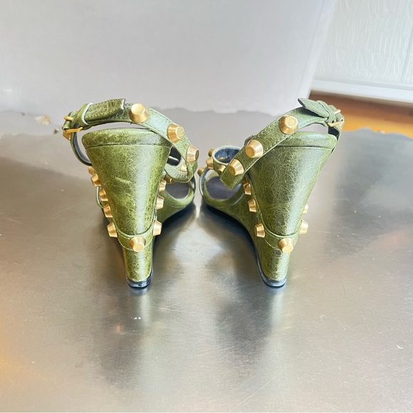 BALENCIAGA green leather wedges with studs size 39 - Picture 8 of 8